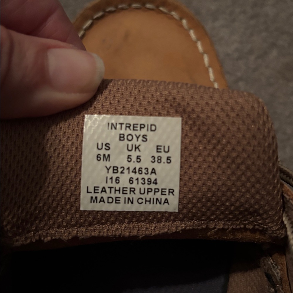 Sperry Boy’s Classic Chestnut Leather Boat Shoes - Picture 2 of 5